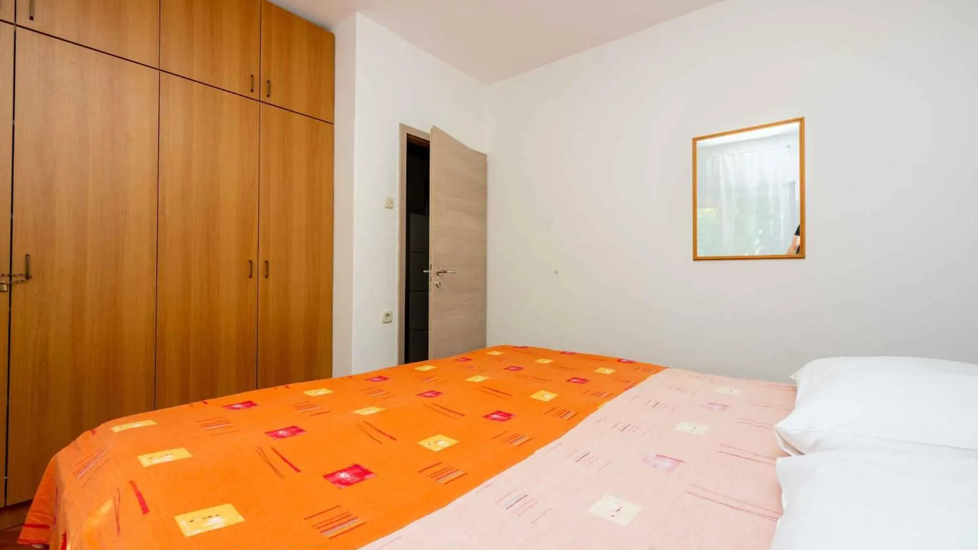 Apartment In Dramalj 45033