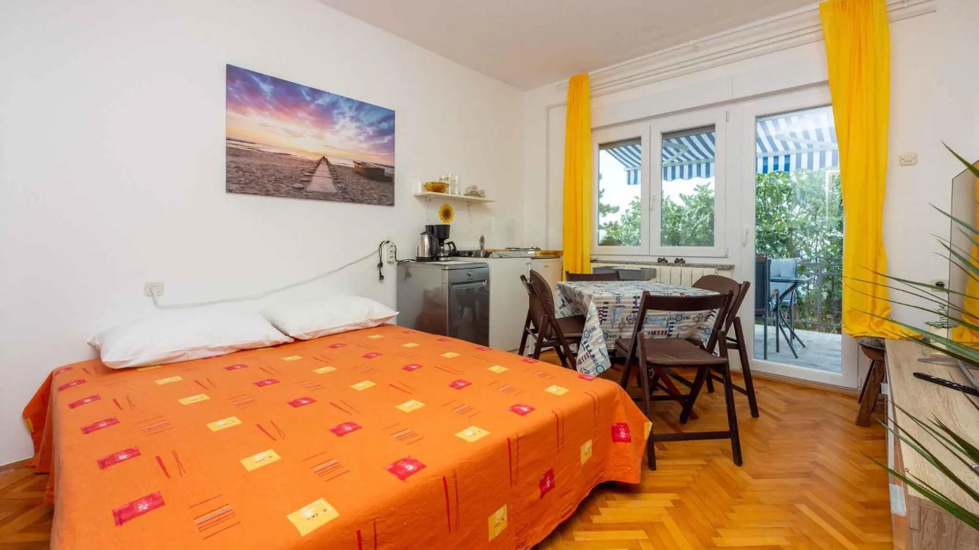 Apartment In Dramalj 45033